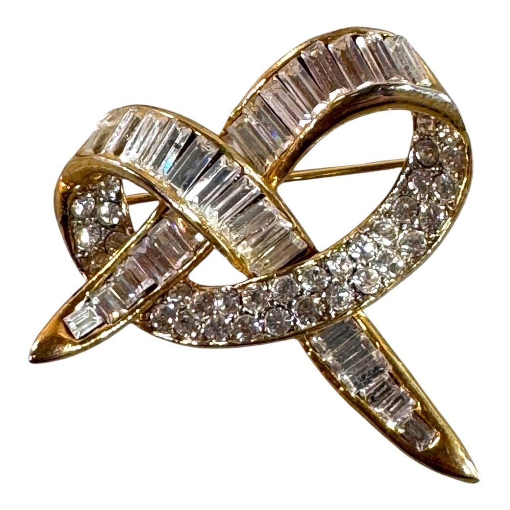 Vintage Gold Tone Ribbon Pretzel Brooch Baguette Rhinestones & Crystals Clear
